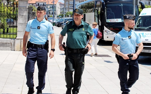 Guardias Civiles Y Gendarmes Franceses Patrullan Desde Hoy