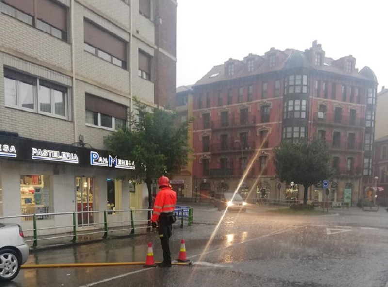 [FOTOS] Importantes inundaciones en Castro Urdiales por las fuertes lluvias